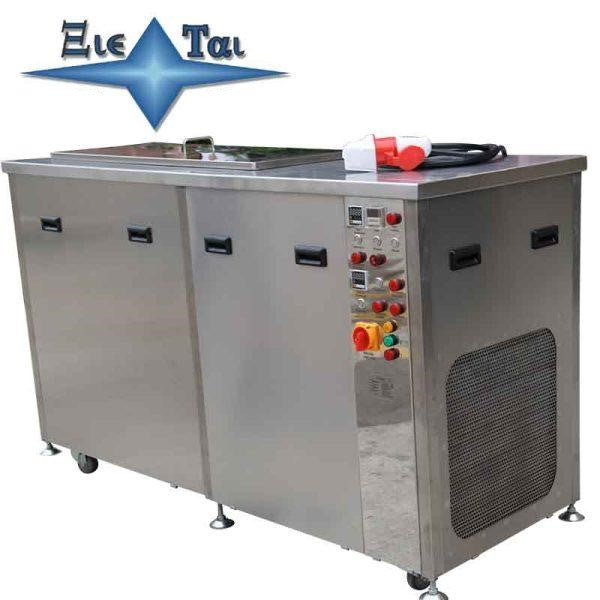 Vapor phase refrigeration ultrasonic cleaning machine