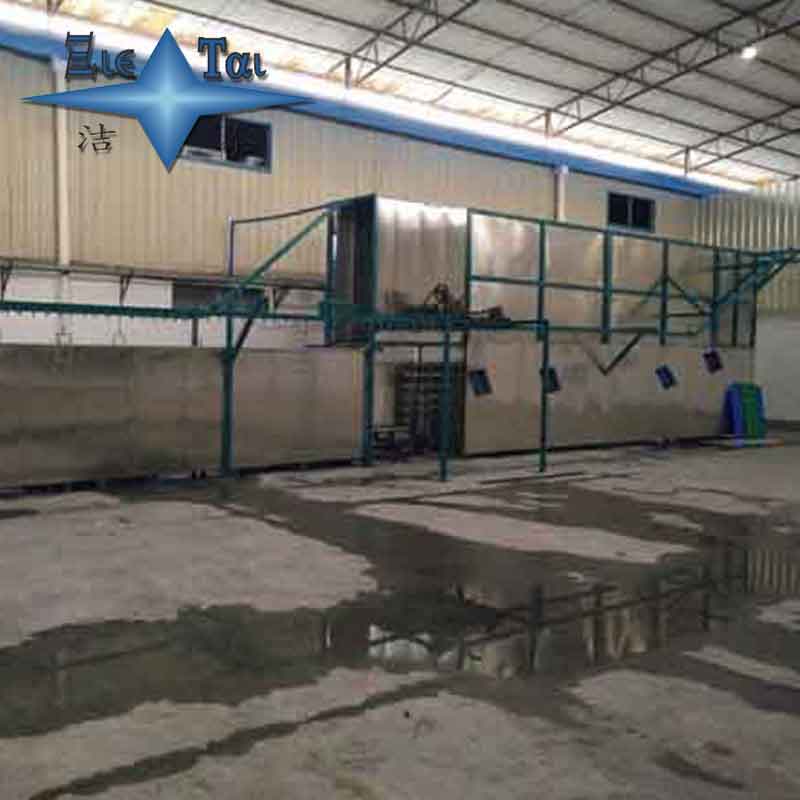 Hanging ultrasonic cleaning machine