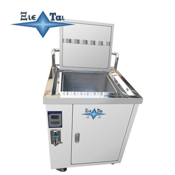 Golf club ultrasonic cleaning machine