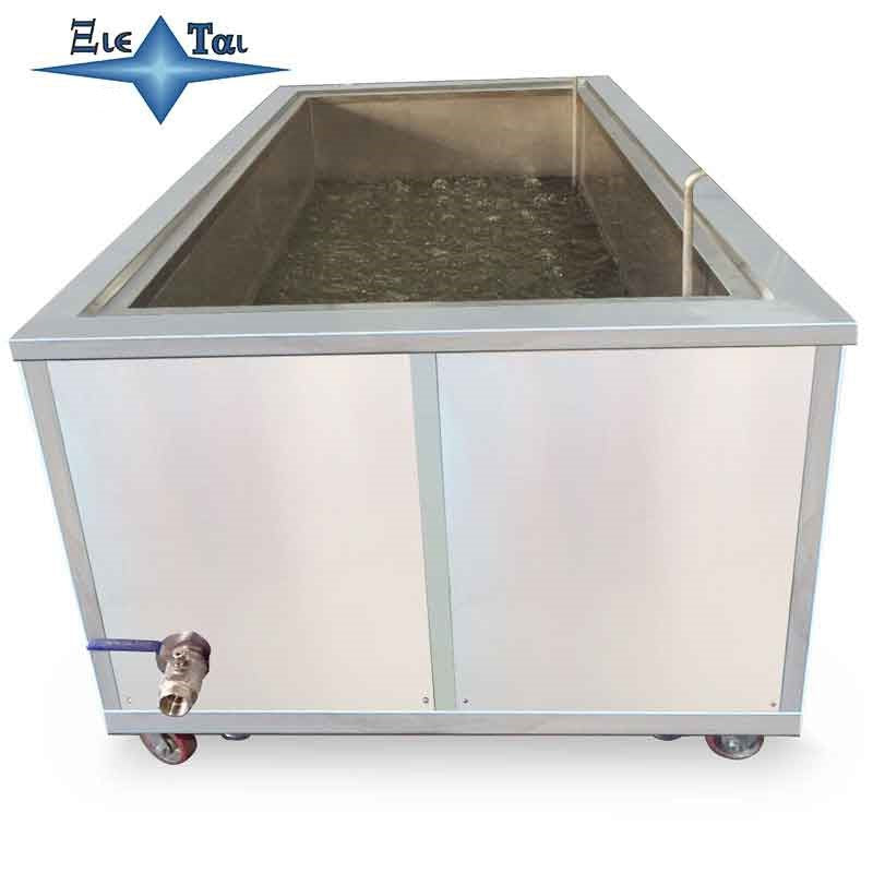 Bubble ultrasonic cleaning machine